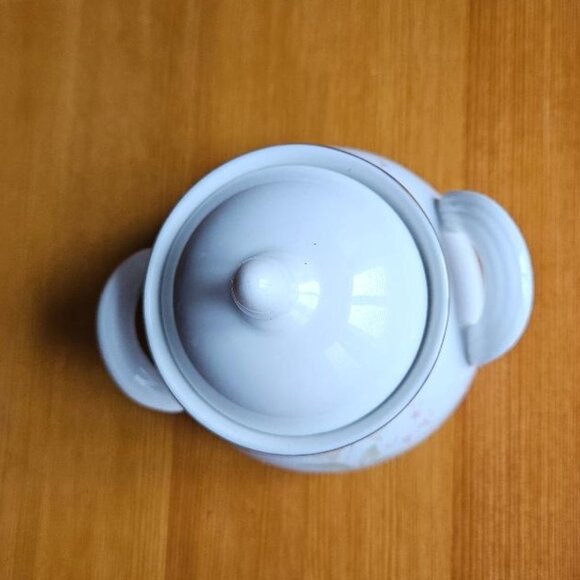 Vntg Royal Doulton sugar and creamer collectors set "Vogue" series floral design - Picture 8 of 8